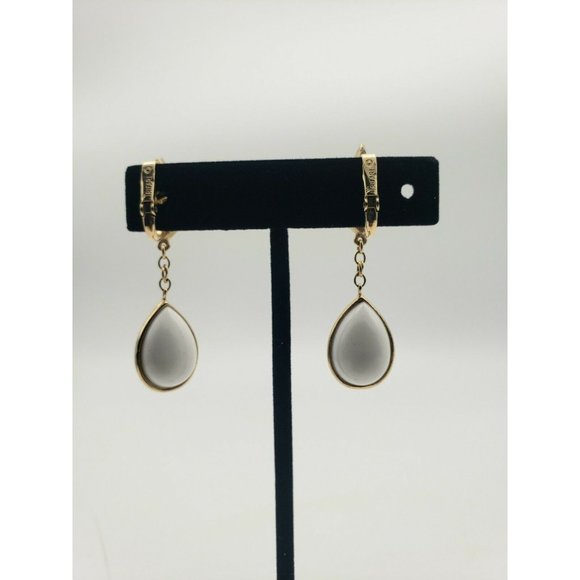 Vintage Trifari Gold Tone White Lucite Clip On Drop Dangle Earrings - Picture 2 of 4